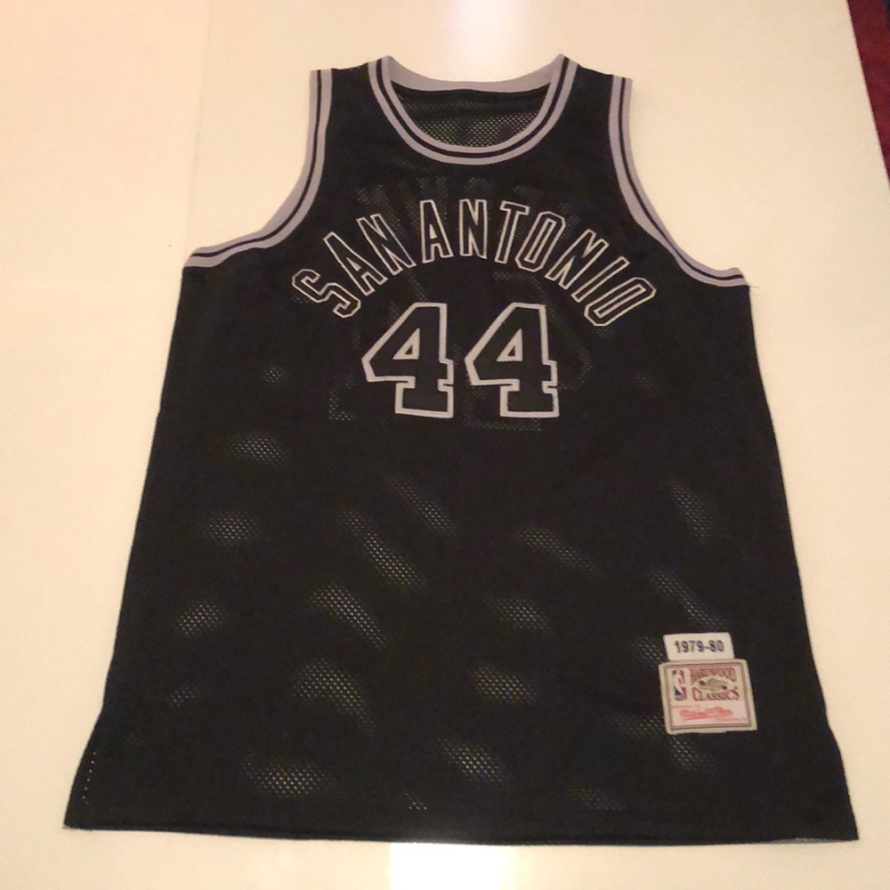 San Antonio Basketball jersey.